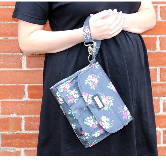 NWT- LillyBit Uptown Diaper Clutch, Floral - Picture 3 of 6